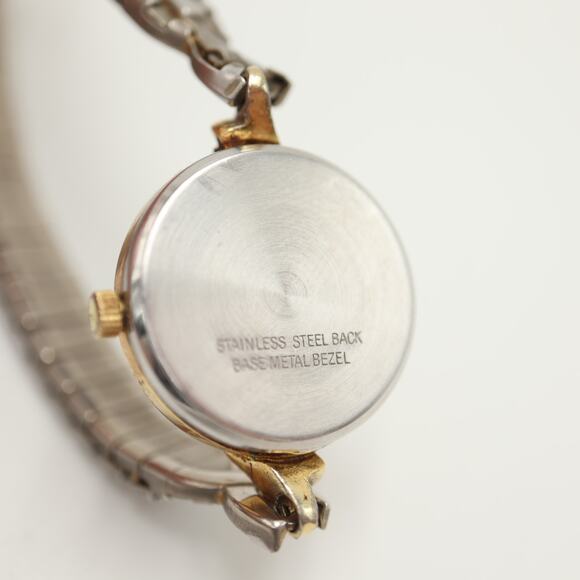 Vintage Helbros Round Gold Tone Cocktail 20mm Watch Silver Stretch w New Battery - Picture 13 of 13